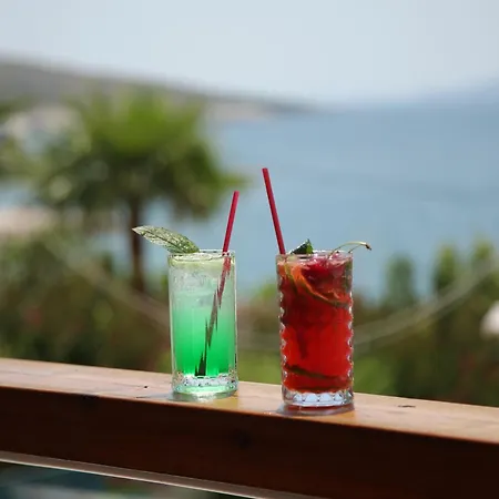 Harbour Sarandë