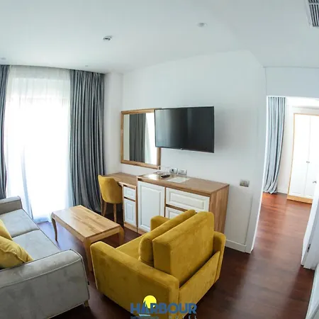 Harbour 4* Sarandë